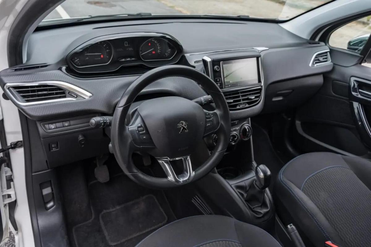 peugeot-208-2019-gasolina-1199cc