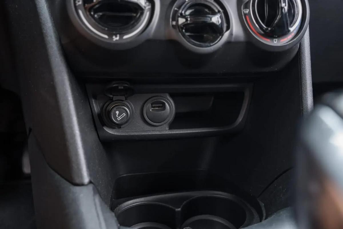 peugeot-208-2019-gasolina-1199cc