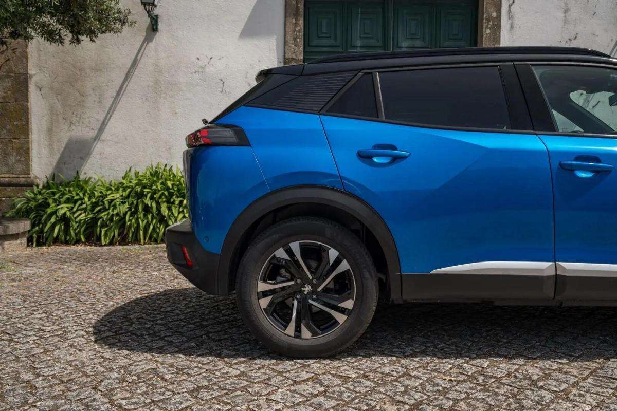 peugeot-e-2008-2022-eletrico-0cc