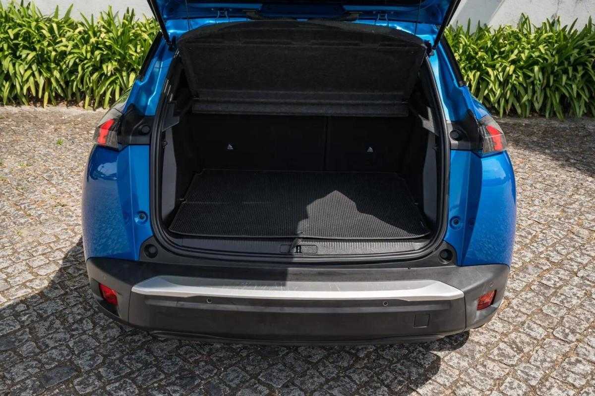 peugeot-e-2008-2022-eletrico-0cc