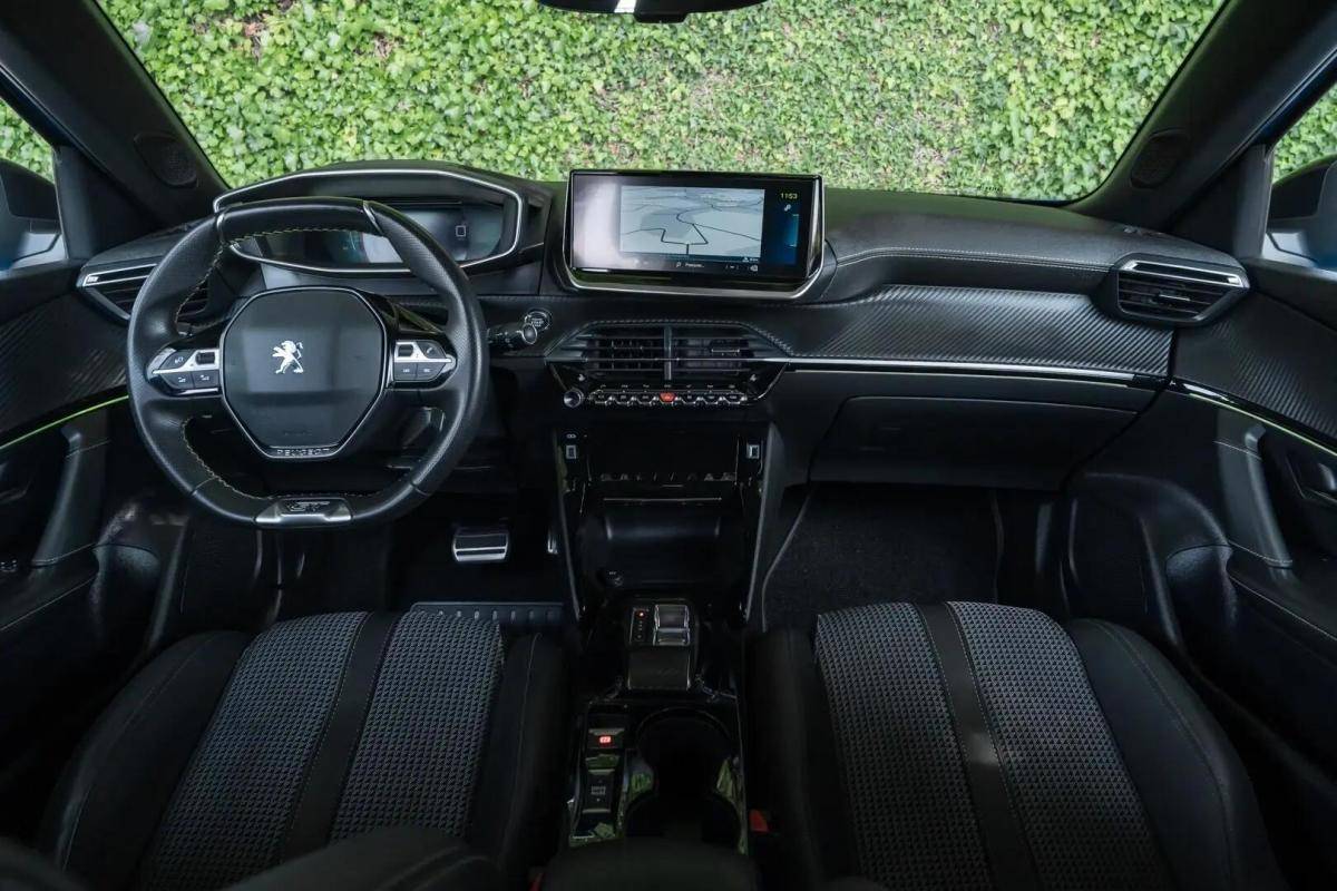 peugeot-e-2008-2022-eletrico-0cc