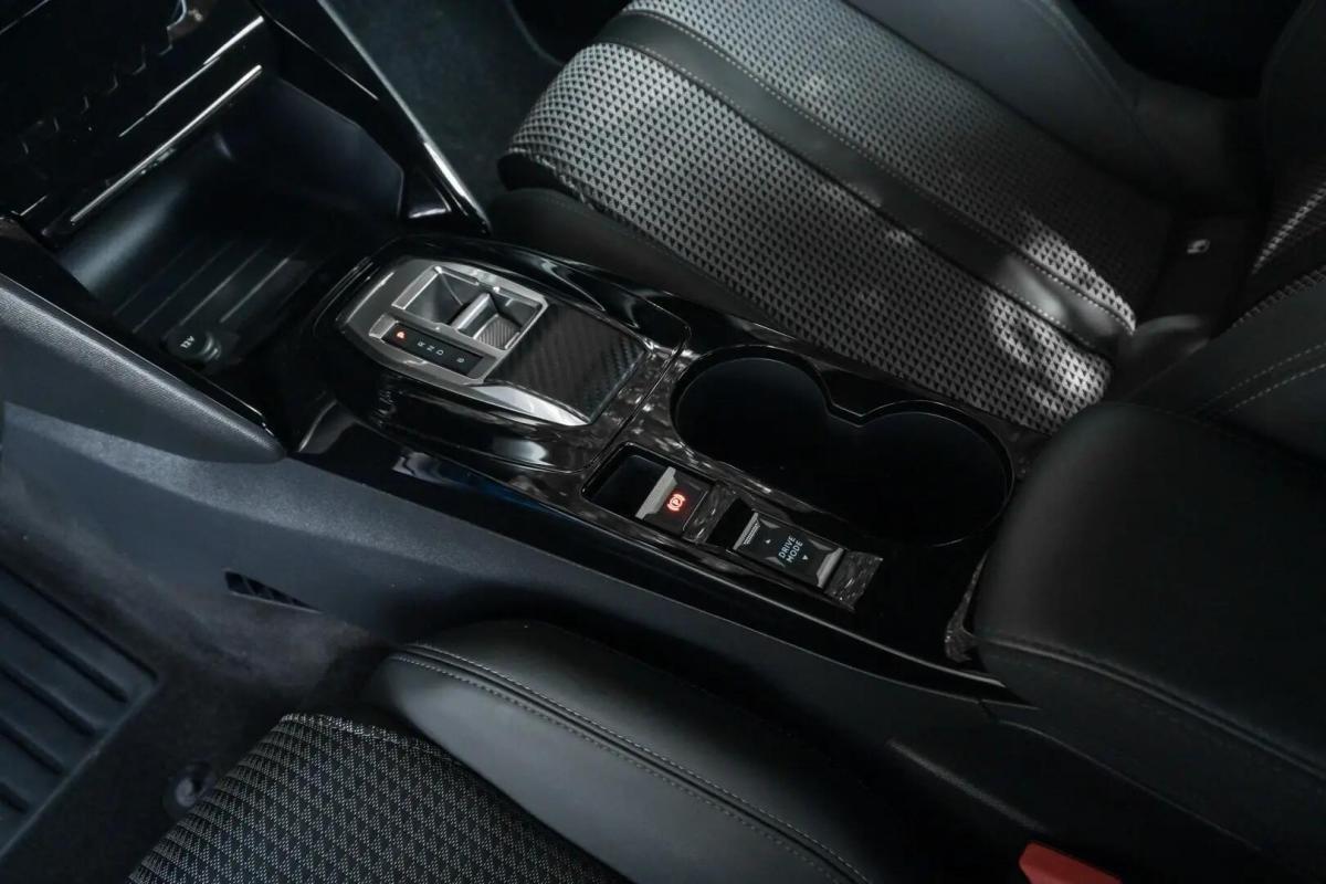 peugeot-e-2008-2022-eletrico-0cc