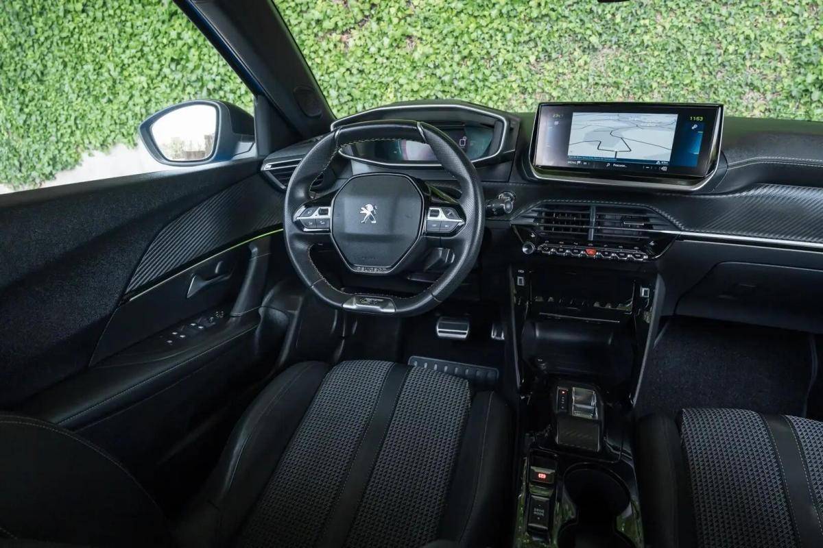 peugeot-e-2008-2022-eletrico-0cc