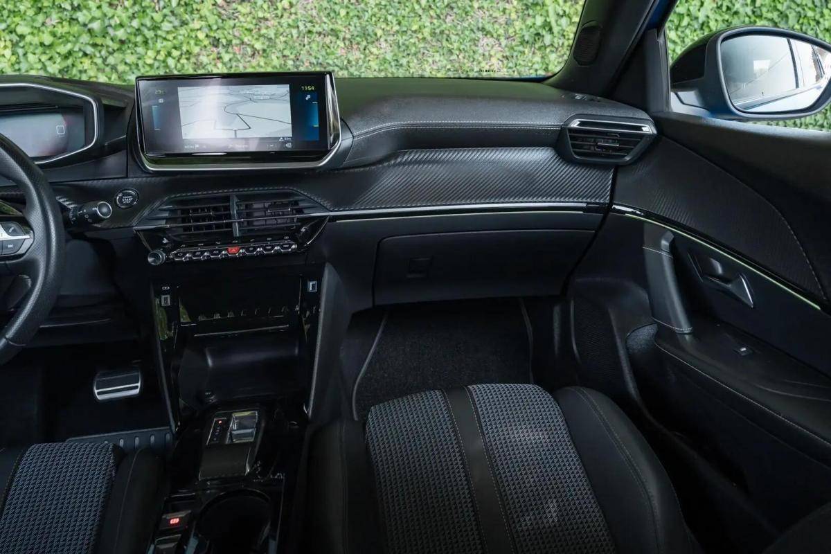 peugeot-e-2008-2022-eletrico-0cc