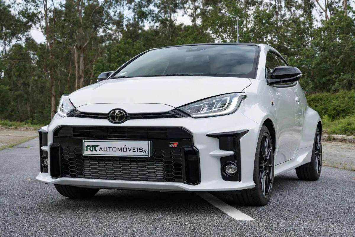 toyota-yaris-2022-gasolina-1618cc