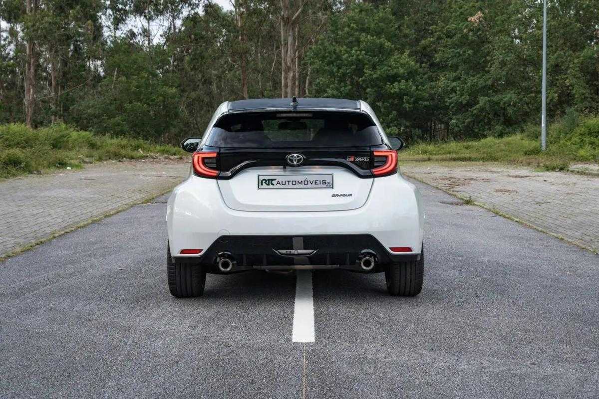 toyota-yaris-2022-gasolina-1618cc