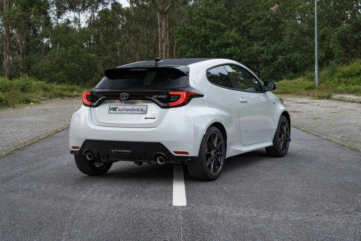 toyota-yaris-2022-gasolina-1618cc
