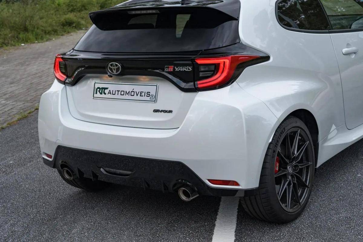 toyota-yaris-2022-gasolina-1618cc