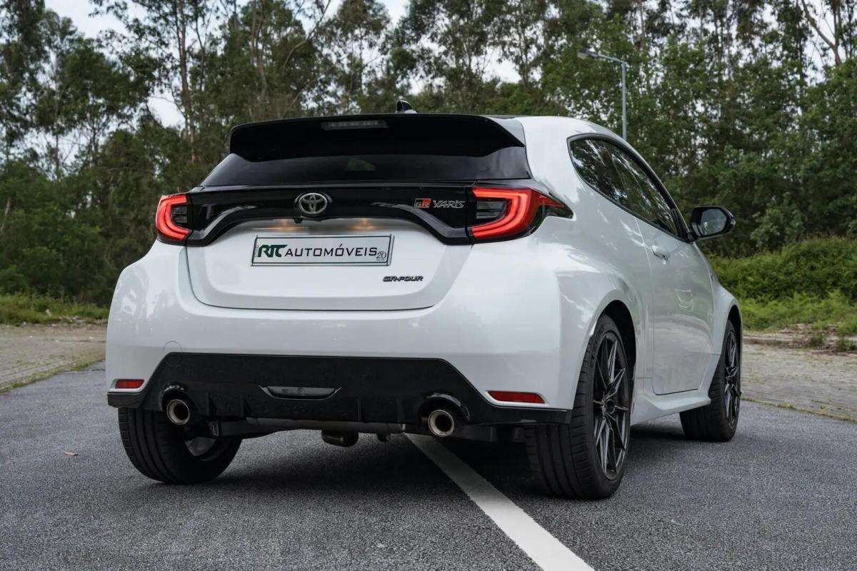 toyota-yaris-2022-gasolina-1618cc