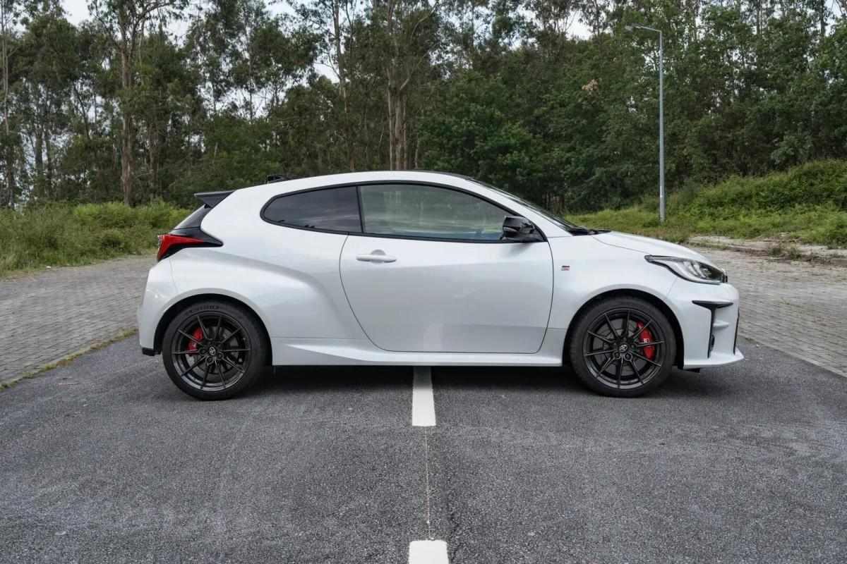 toyota-yaris-2022-gasolina-1618cc