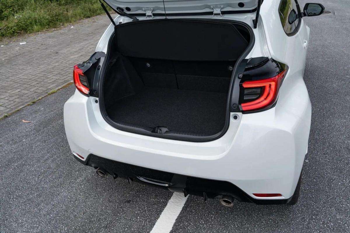toyota-yaris-2022-gasolina-1618cc