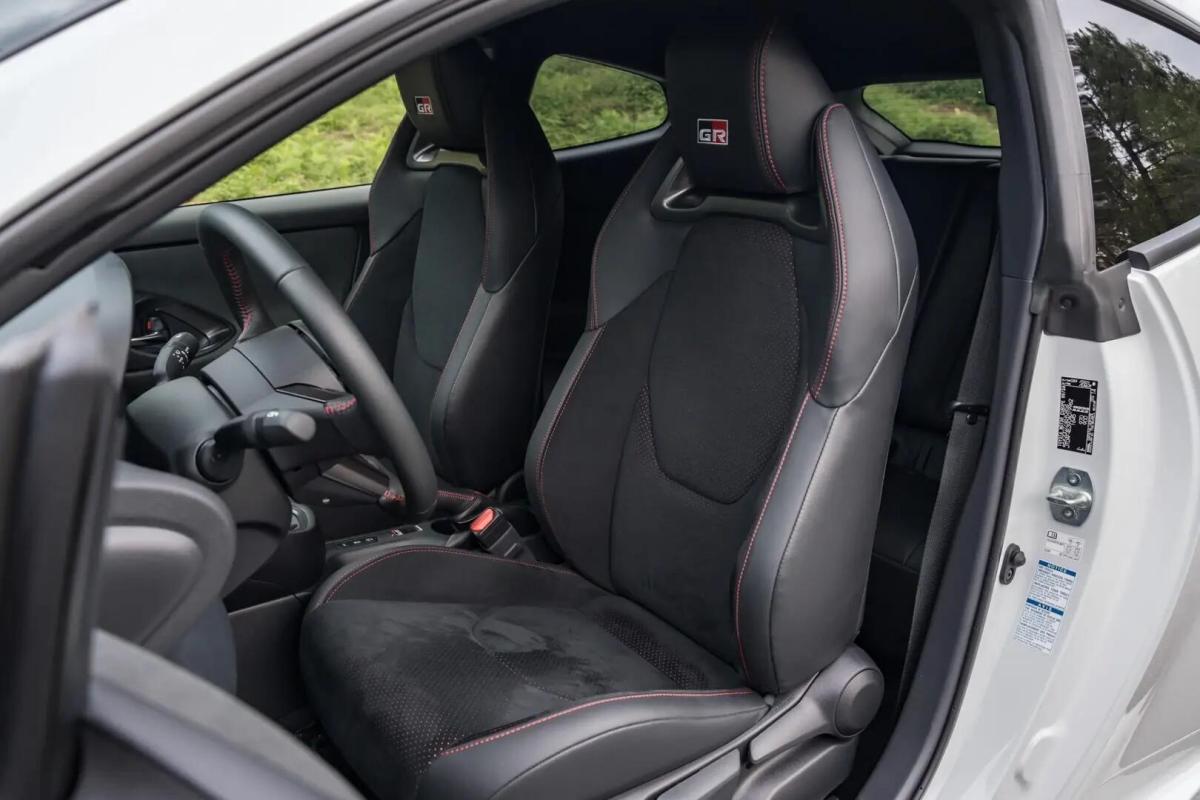 toyota-yaris-2022-gasolina-1618cc
