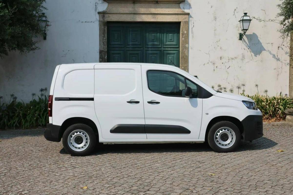 citroen-berlingo-2022-diesel-1499cc