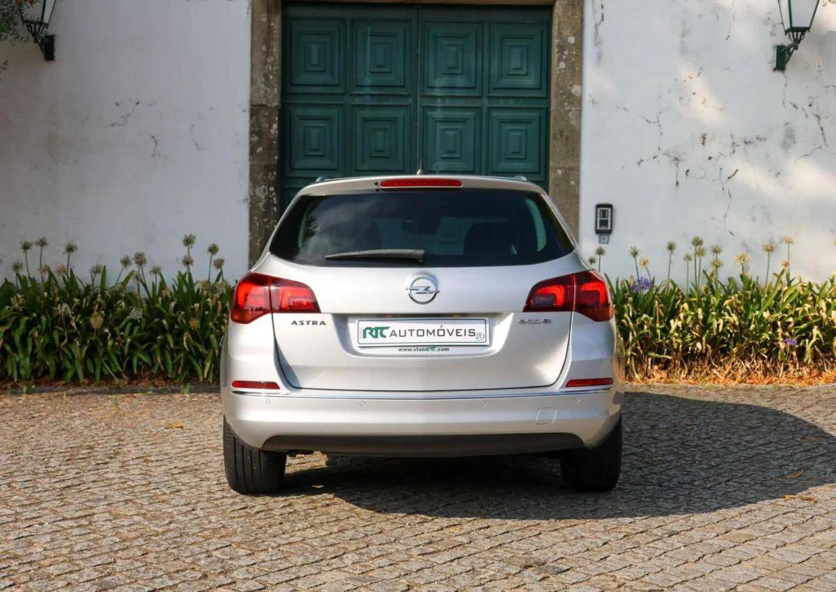 opel-astra-sport-tourer-2016-diesel-1598cc