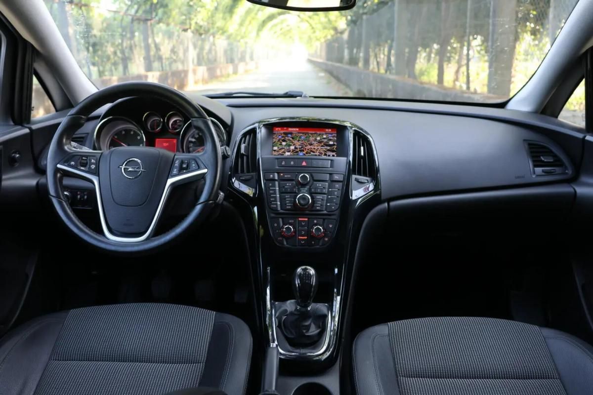 opel-astra-sport-tourer-2016-diesel-1598cc