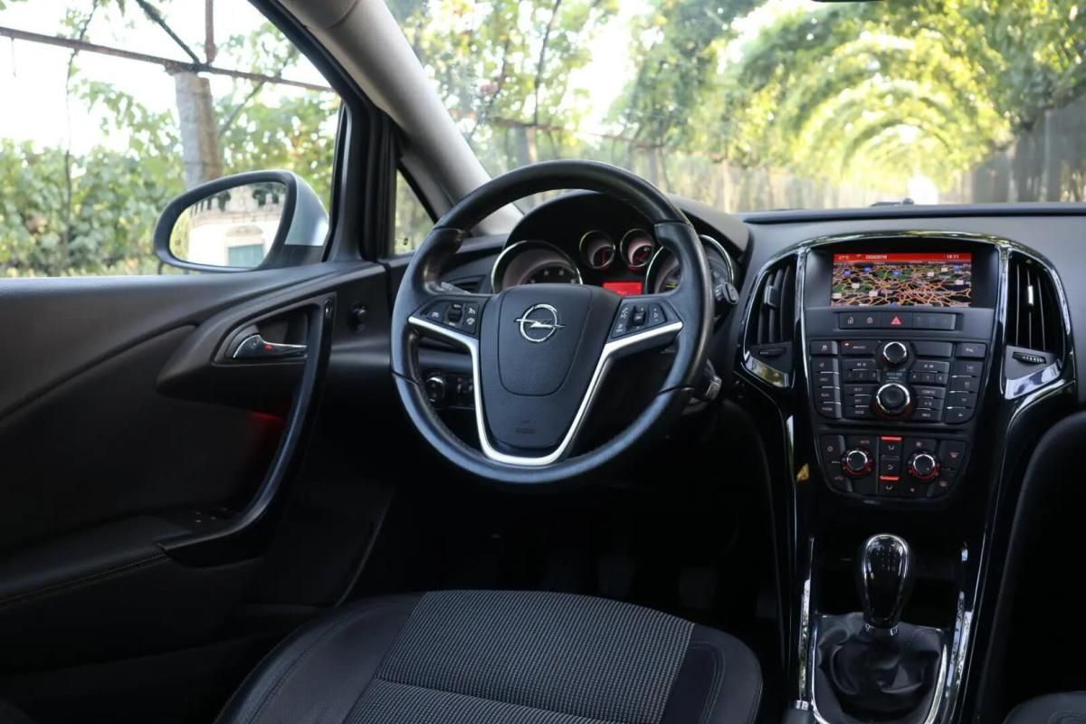 opel-astra-sport-tourer-2016-diesel-1598cc