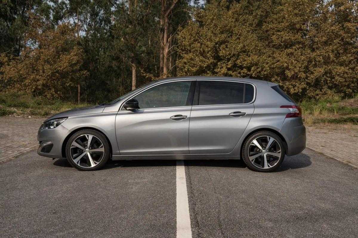 peugeot-308-2016-gasolina-1199cc