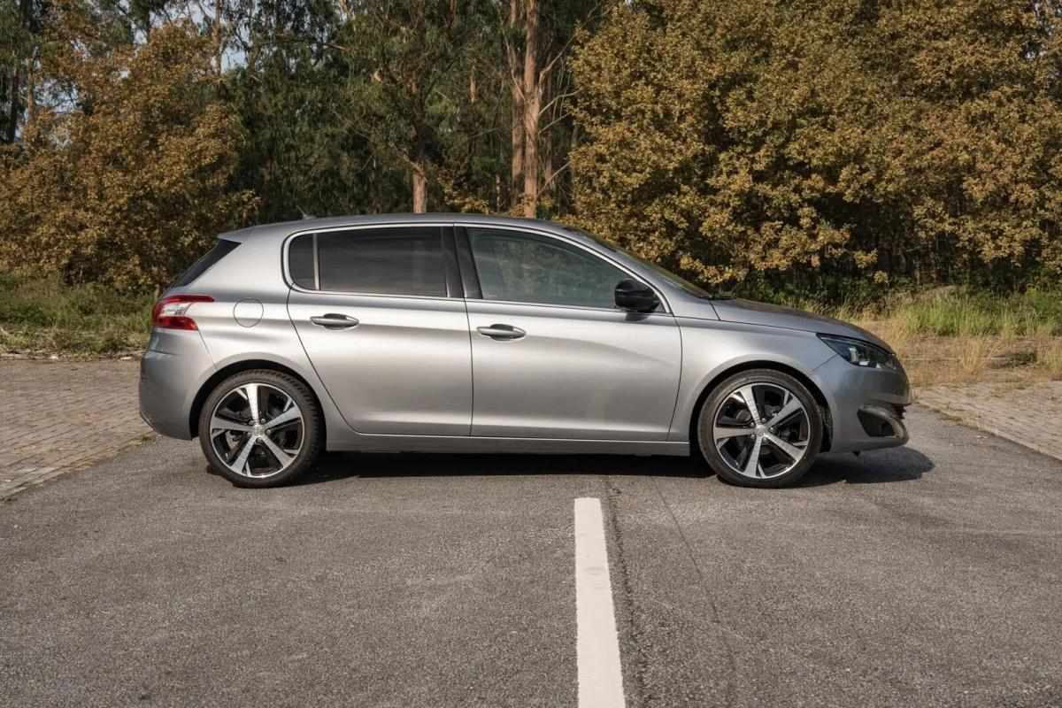 peugeot-308-2016-gasolina-1199cc