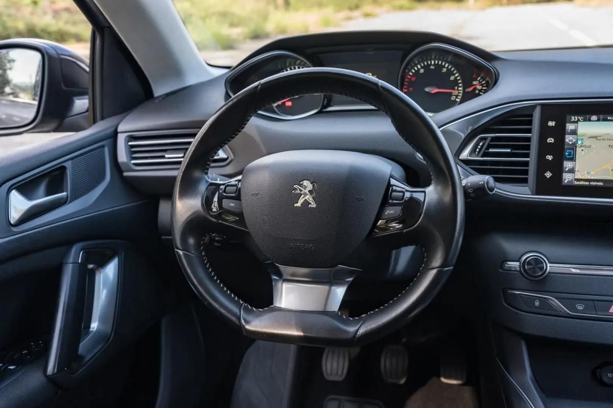 peugeot-308-2016-gasolina-1199cc