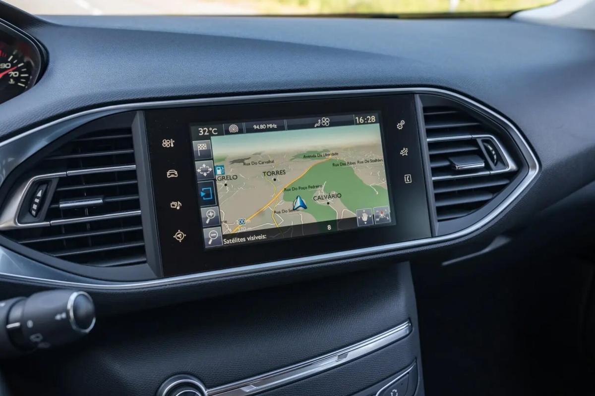 peugeot-308-2016-gasolina-1199cc