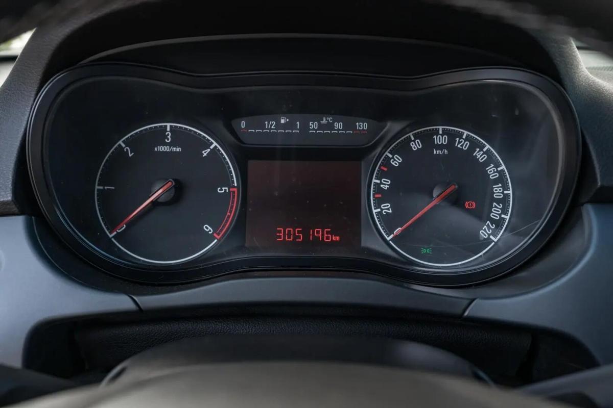 opel-corsa-2017-diesel-1248cc