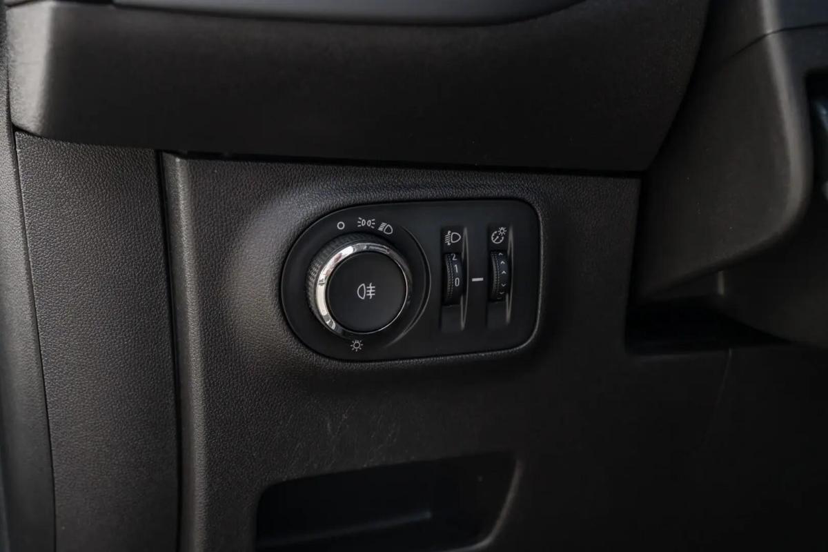 opel-corsa-2017-diesel-1248cc
