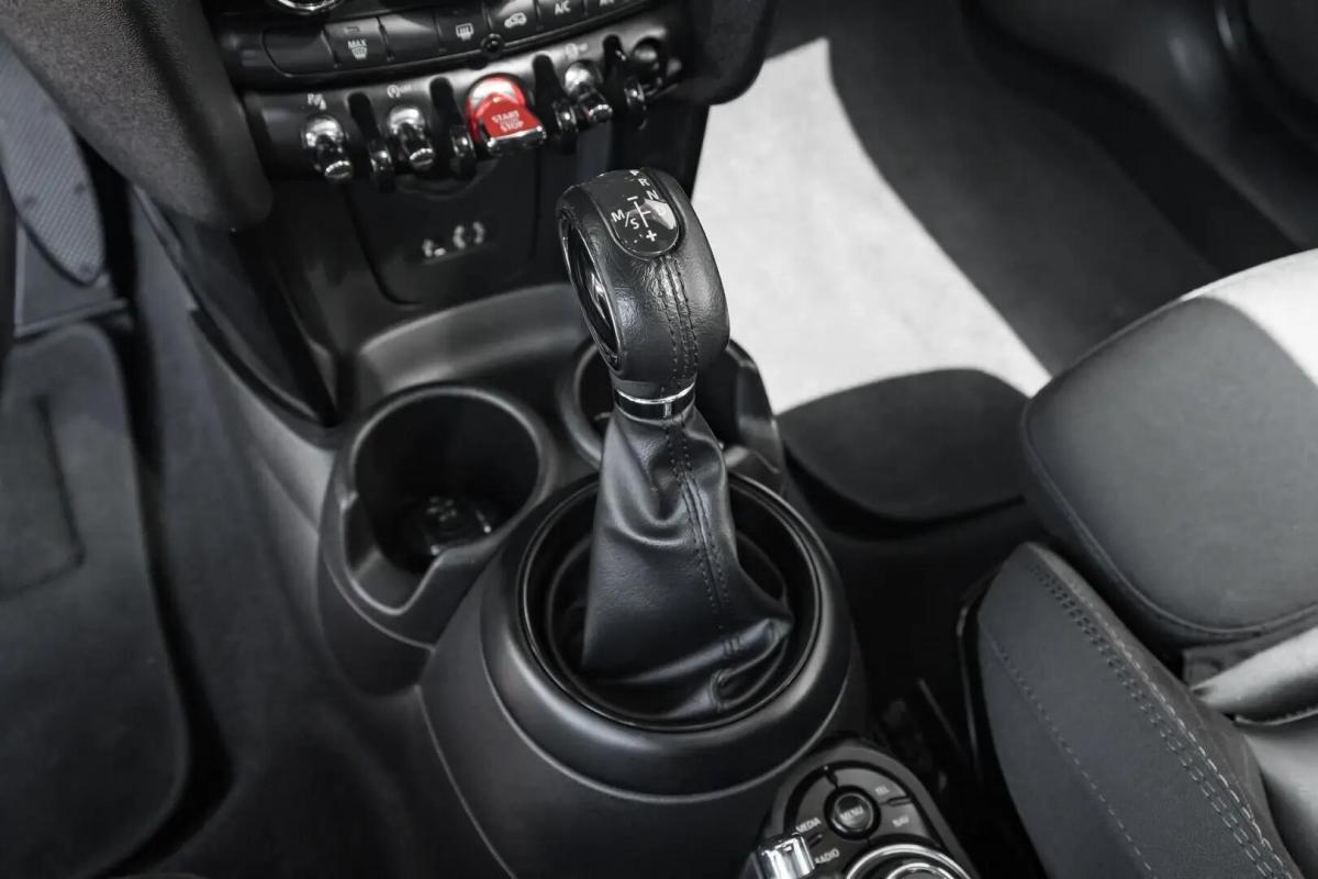 mini-cooper-2017-gasolina-1499cc
