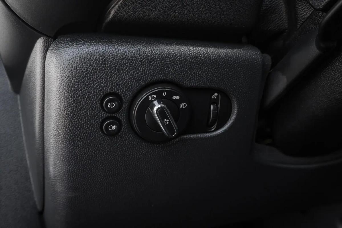 mini-cooper-2017-gasolina-1499cc