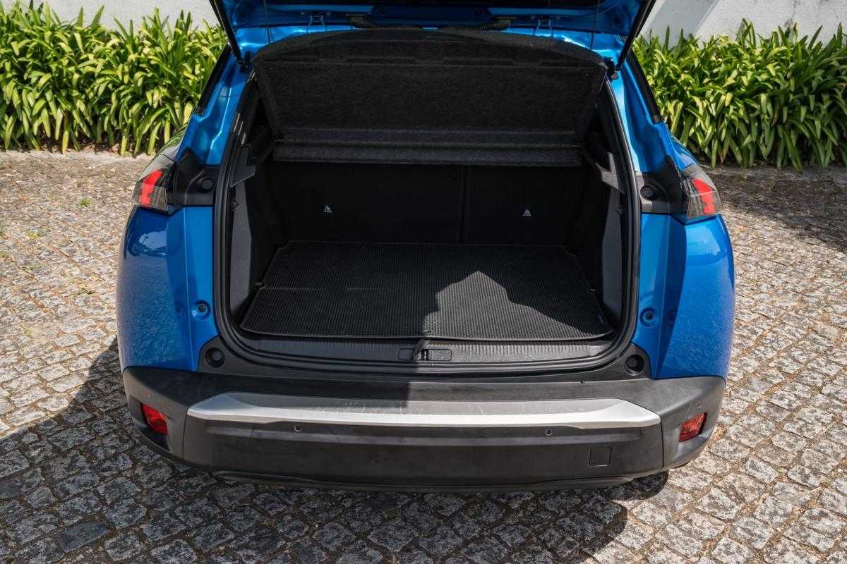 peugeot-e-2008-2022-eletrico-0cc
