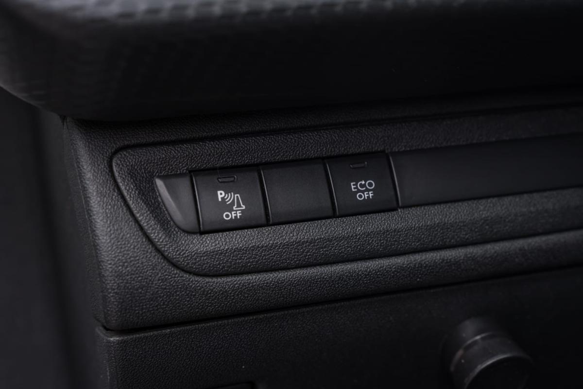 peugeot-208-2019-gasolina-1199cc