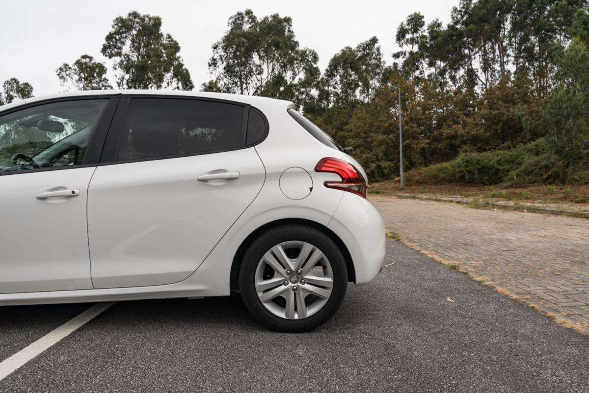 peugeot-208-2019-gasolina-1199cc