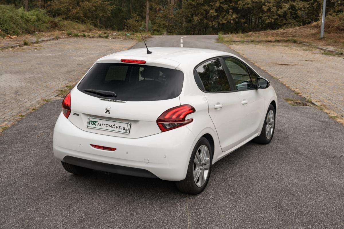 peugeot-208-2019-gasolina-1199cc