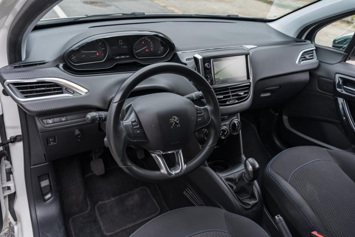 peugeot-208-2019-gasolina-1199cc