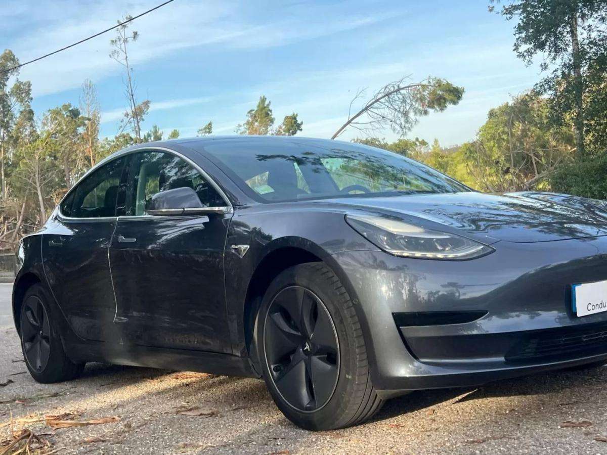 tesla-model-3-2020-eletrico-200cc