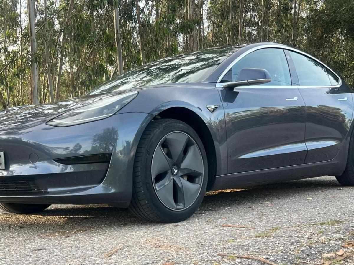 tesla-model-3-2020-eletrico-200cc