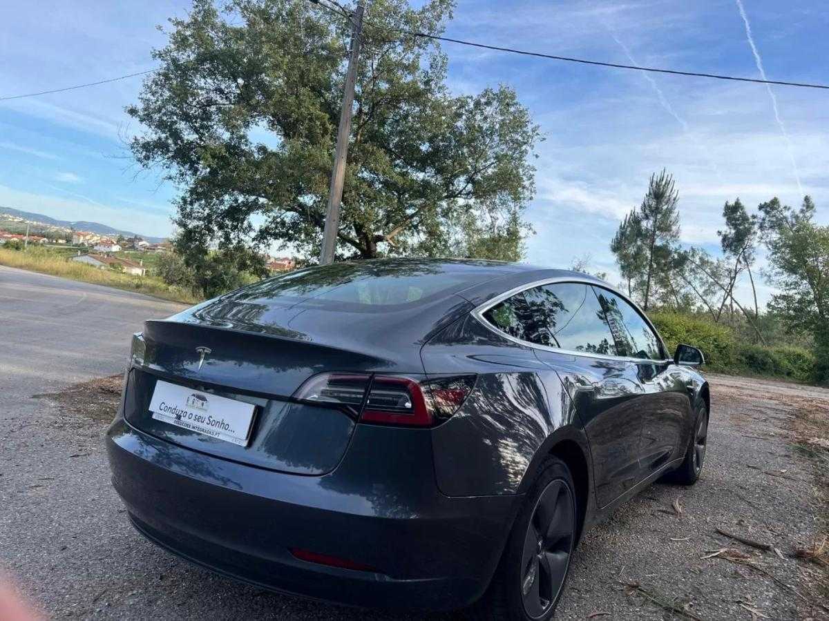 tesla-model-3-2020-eletrico-200cc