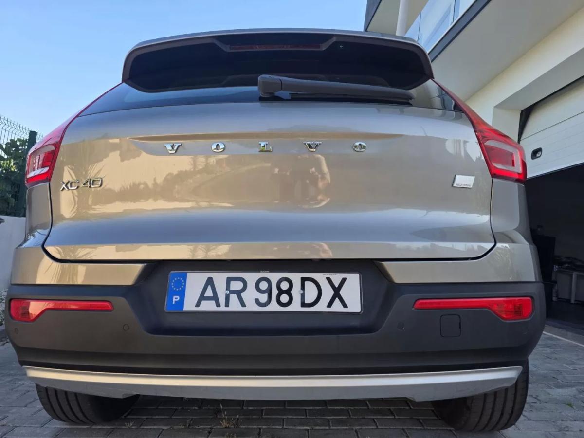 volvo-xc40-2022-hibrido-1477cc