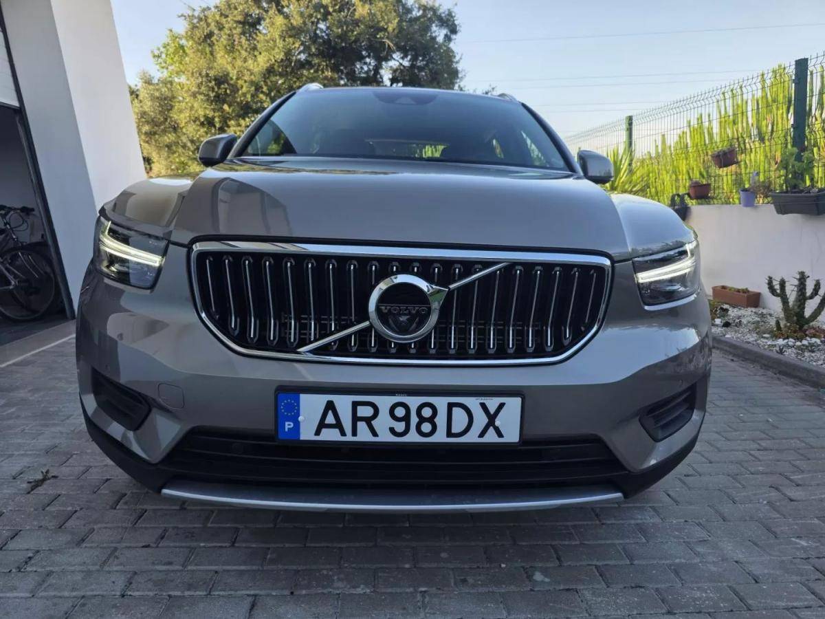 volvo-xc40-2022-hibrido-1477cc