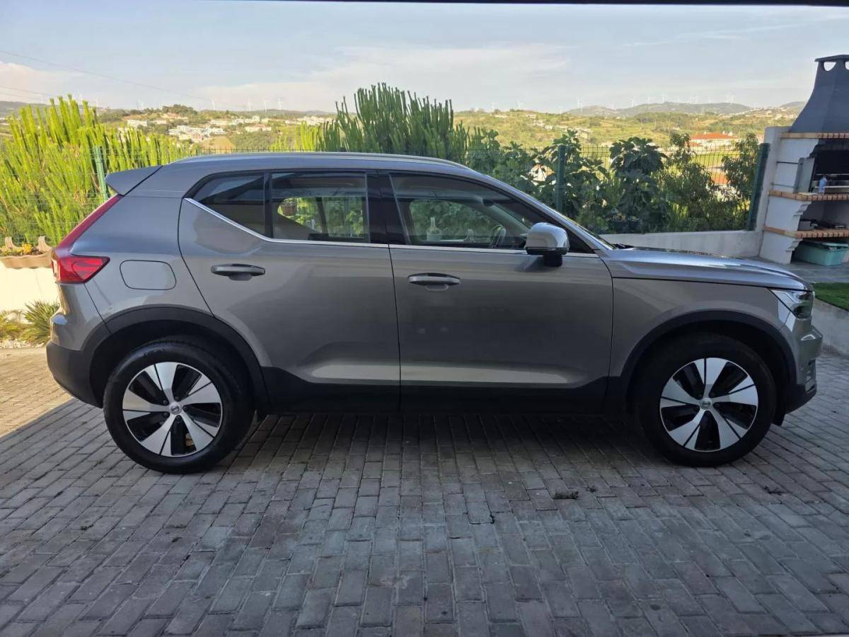 volvo-xc40-2022-hibrido-1477cc