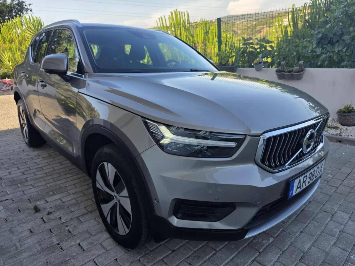 volvo-xc40-2022-hibrido-1477cc