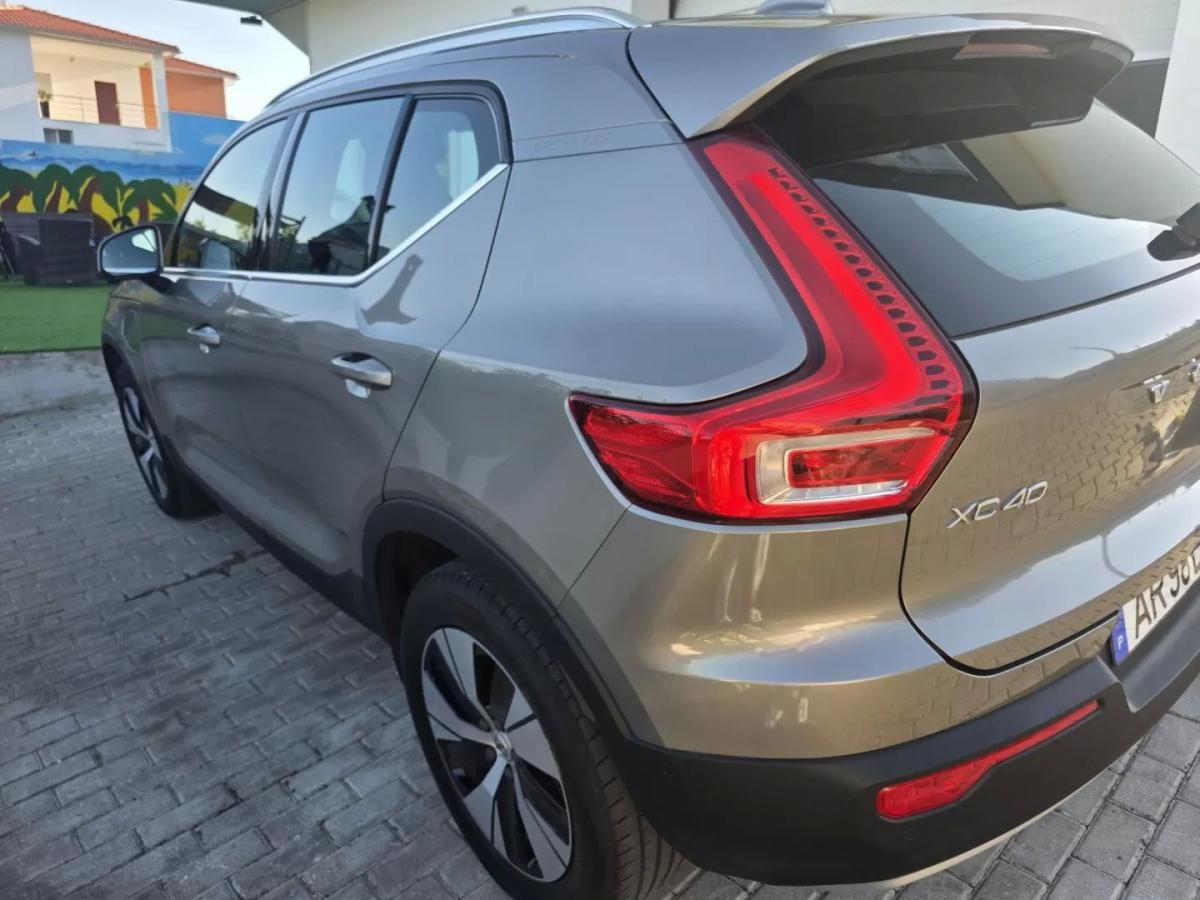 volvo-xc40-2022-hibrido-1477cc
