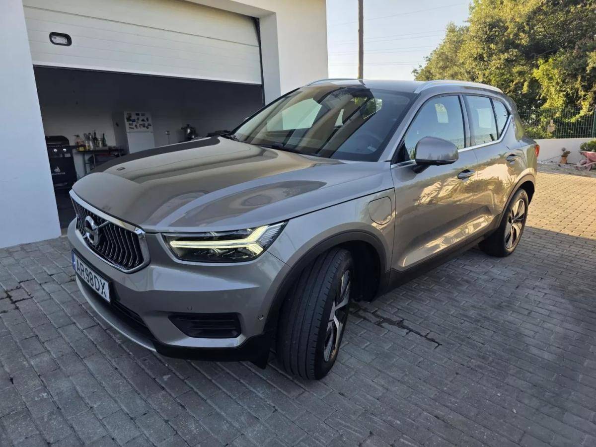 volvo-xc40-2022-hibrido-1477cc