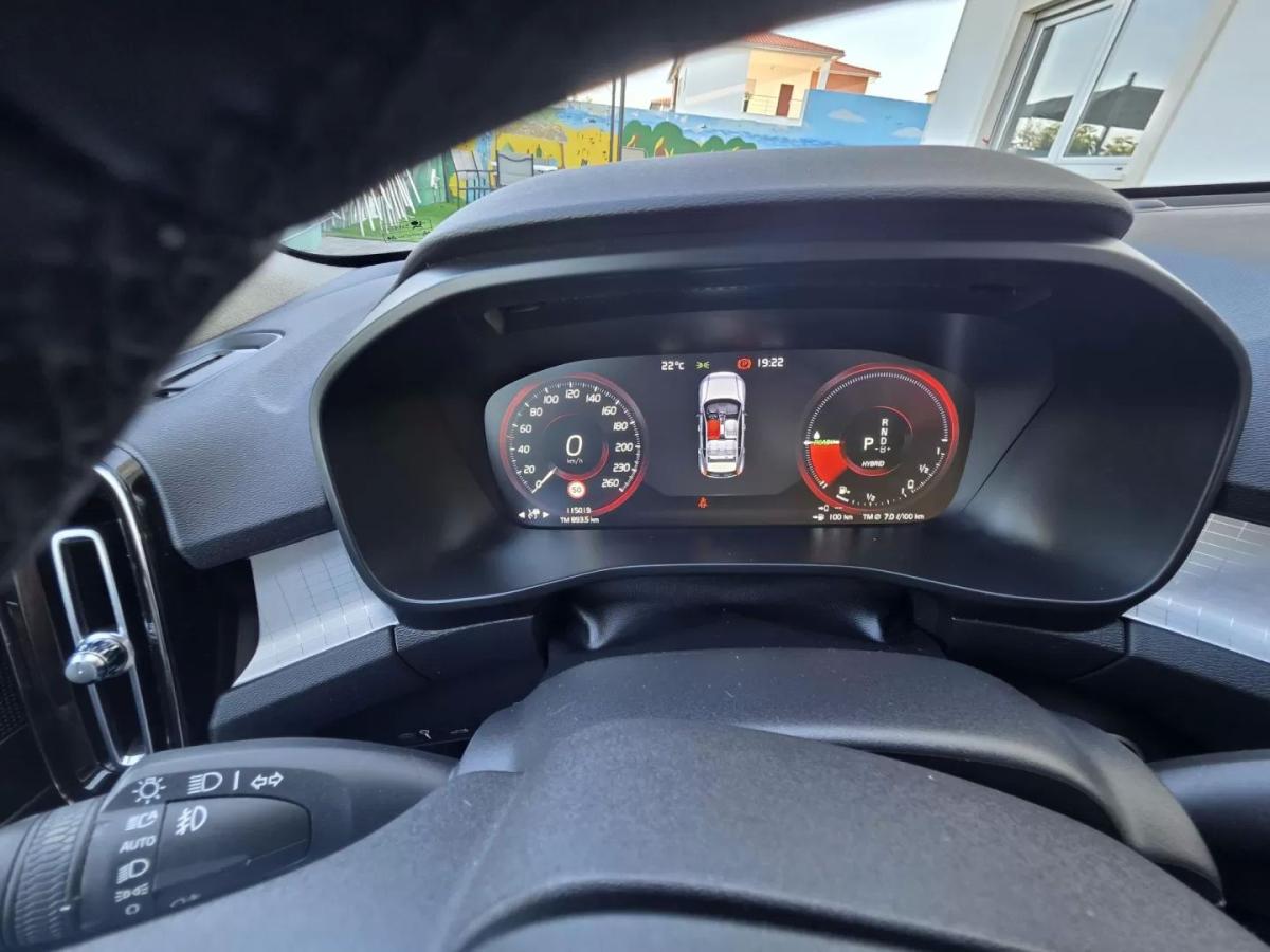 volvo-xc40-2022-hibrido-1477cc