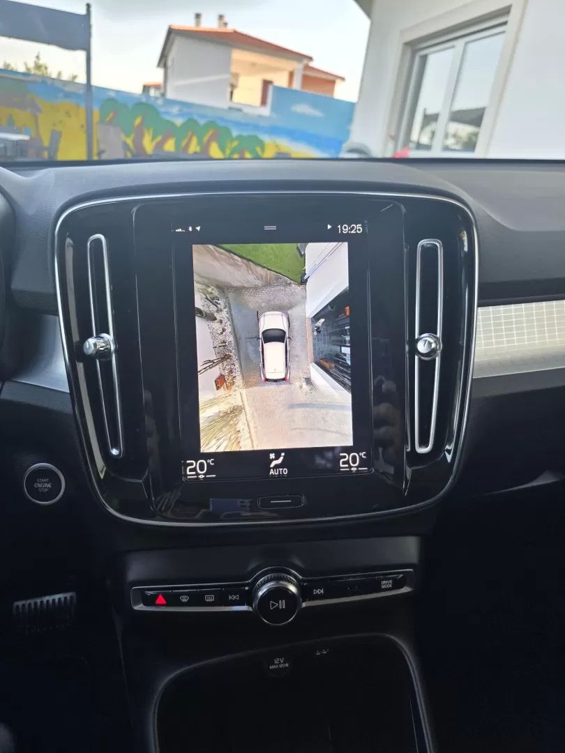 volvo-xc40-2022-hibrido-1477cc