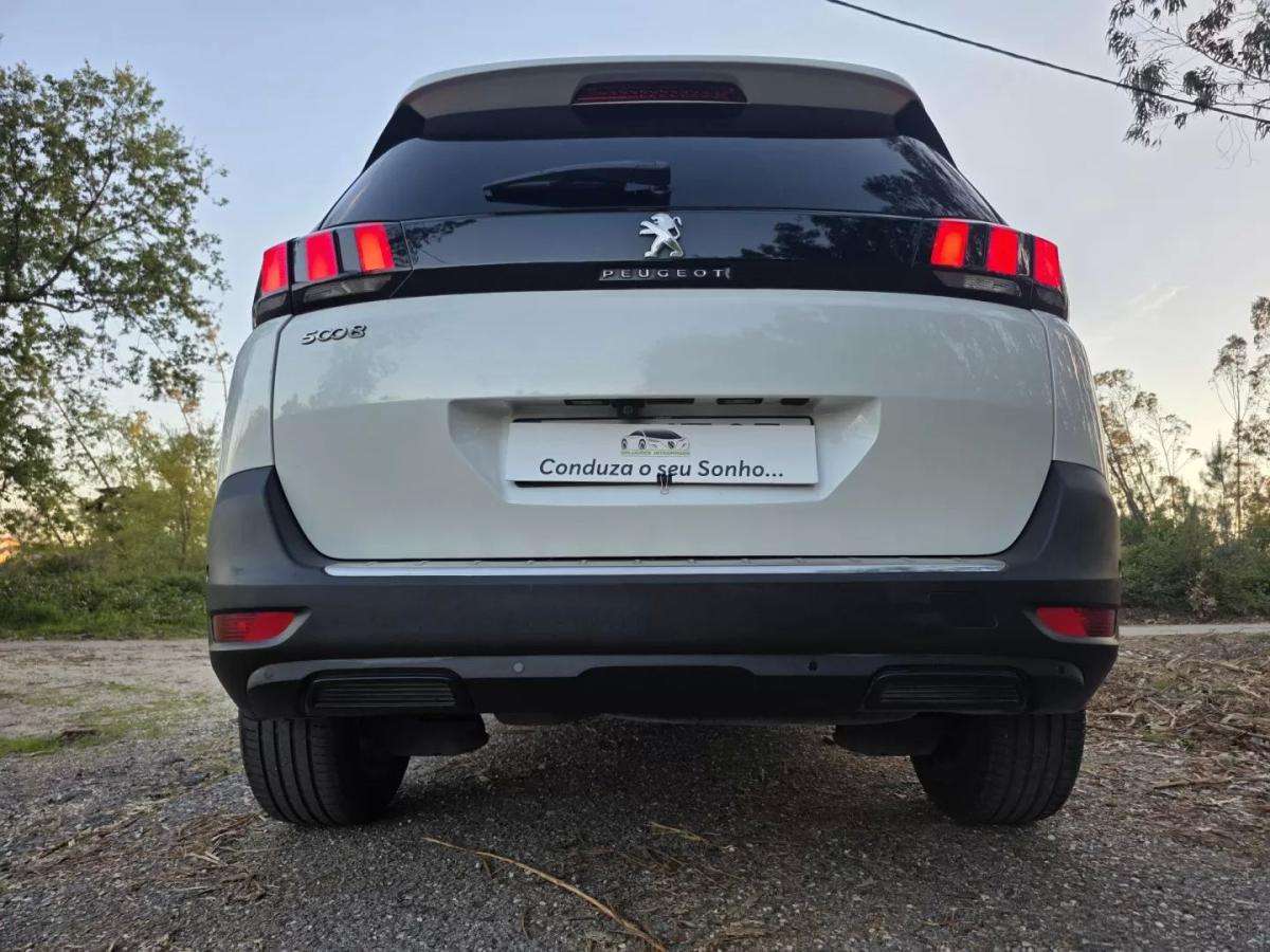 peugeot-5008-2018-gasolina-1199cc