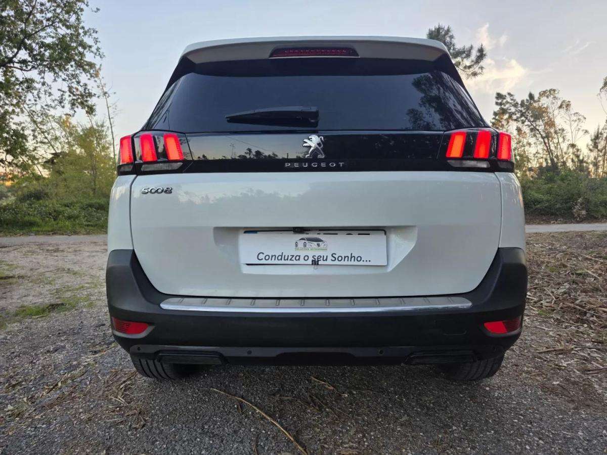 peugeot-5008-2018-gasolina-1199cc
