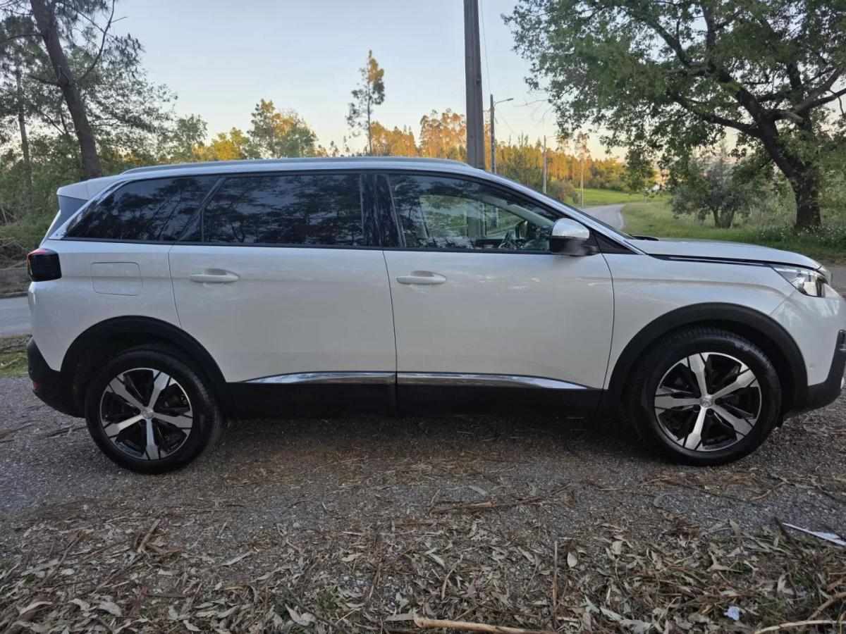 peugeot-5008-2018-gasolina-1199cc