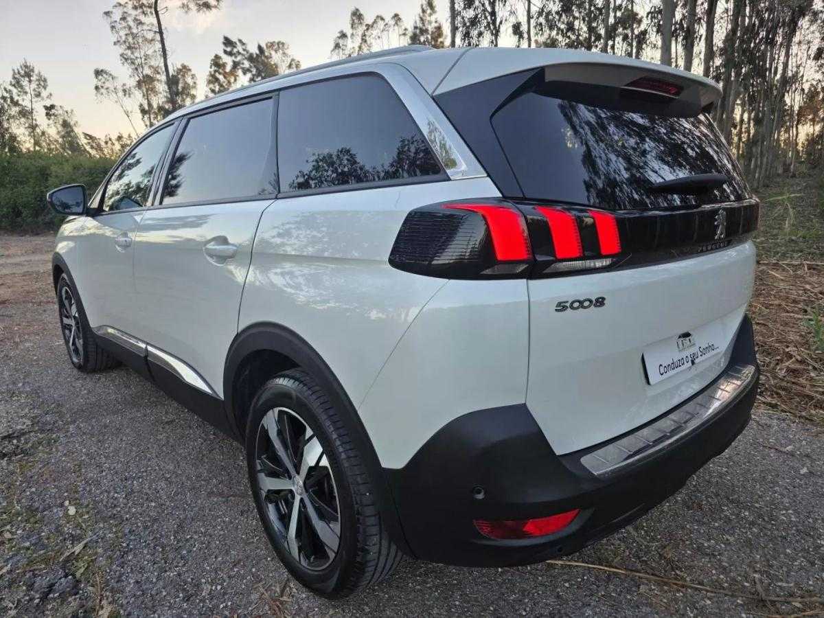 peugeot-5008-2018-gasolina-1199cc