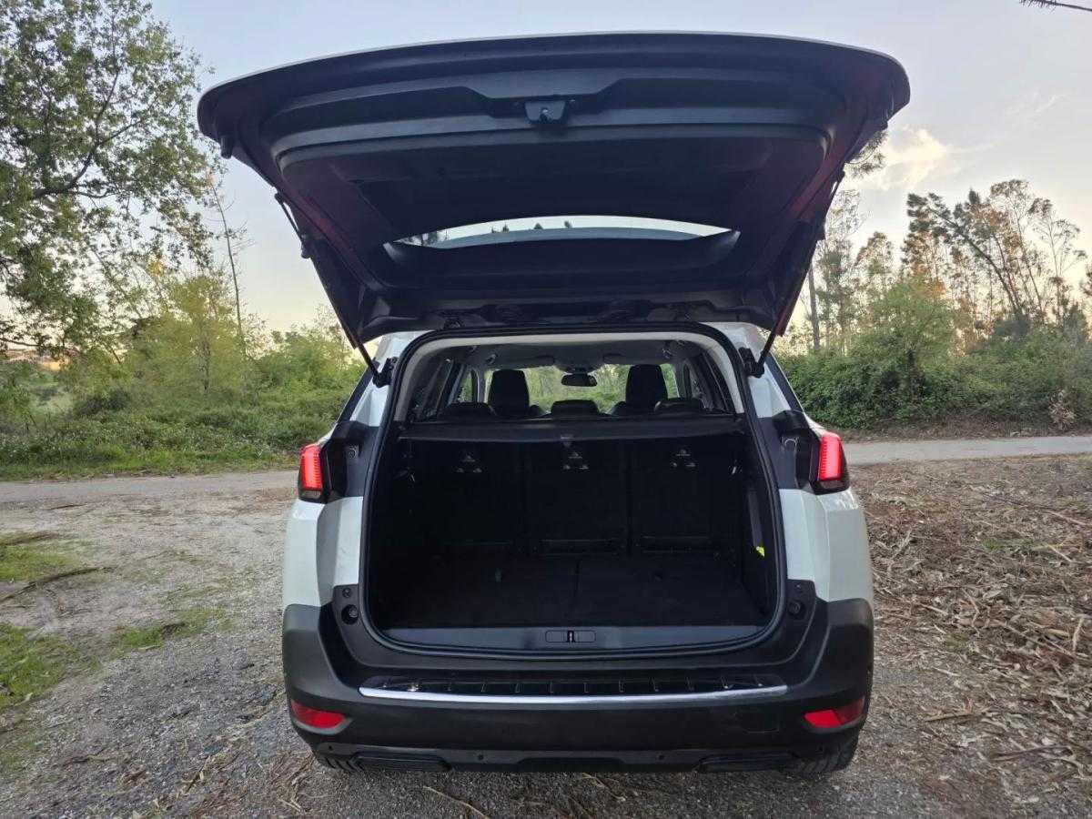 peugeot-5008-2018-gasolina-1199cc