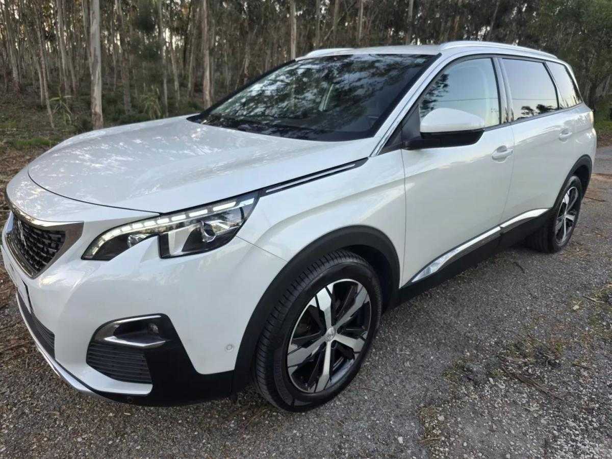 peugeot-5008-2018-gasolina-1199cc